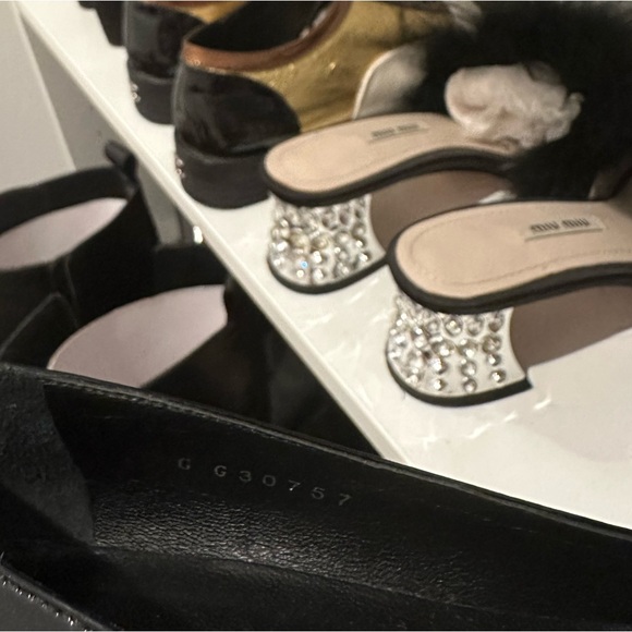 Chanel shoes - Picture 4 of 4